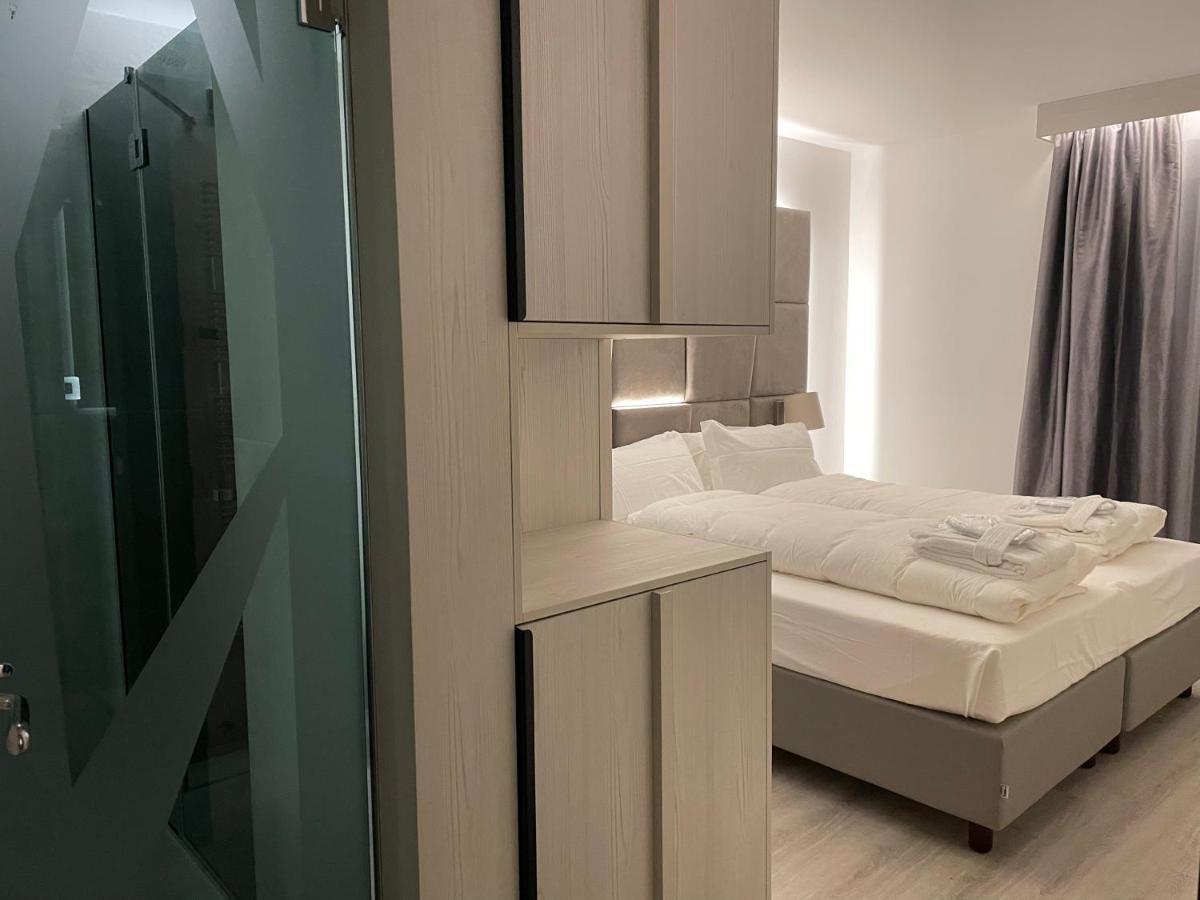 Rosensuite La Residenza Del Rosengarten بينْسولُ المظهر الخارجي الصورة