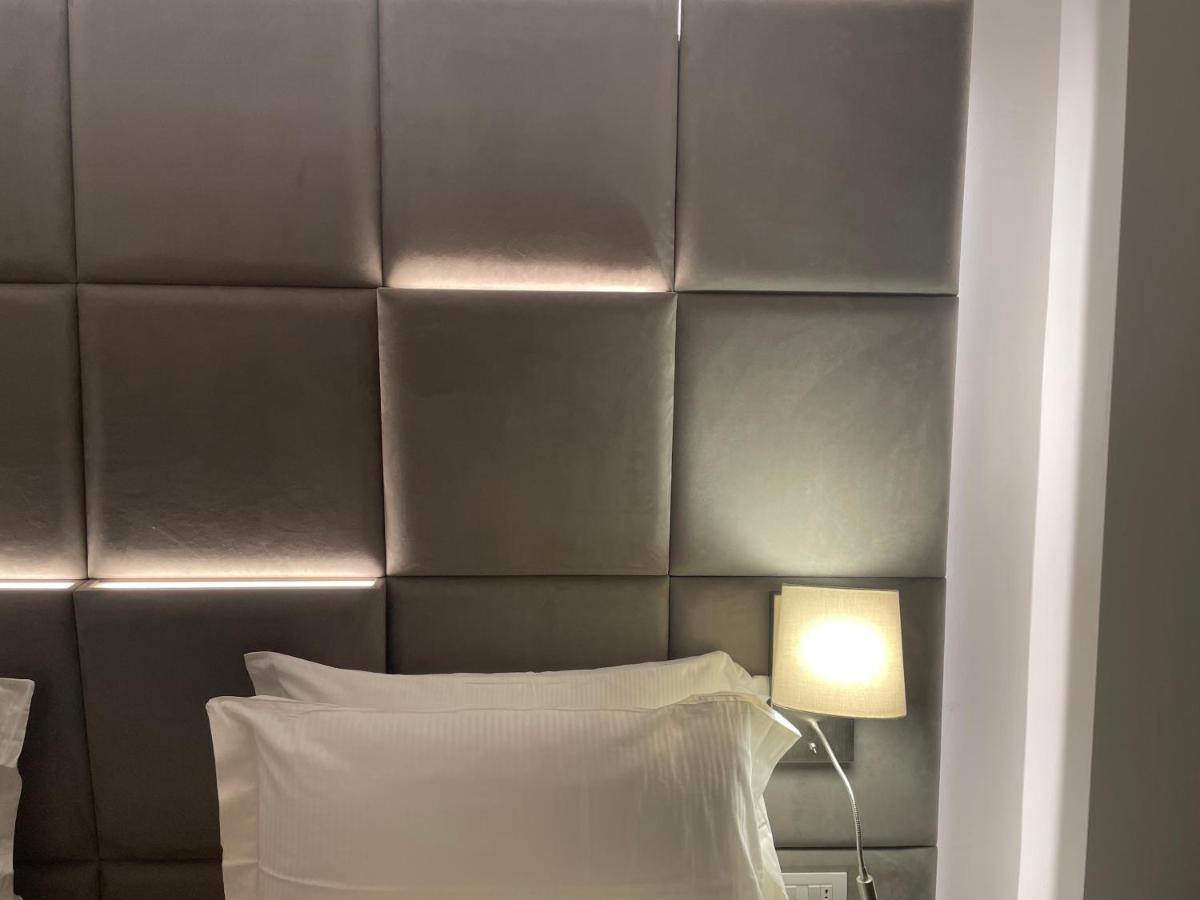 Rosensuite La Residenza Del Rosengarten بينْسولُ المظهر الخارجي الصورة