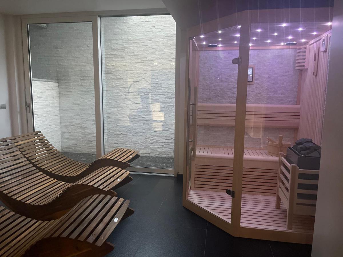 Rosensuite La Residenza Del Rosengarten بينْسولُ المظهر الخارجي الصورة