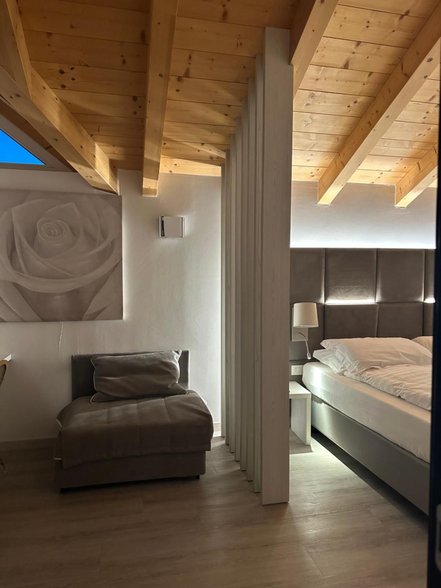Rosensuite La Residenza Del Rosengarten بينْسولُ المظهر الخارجي الصورة