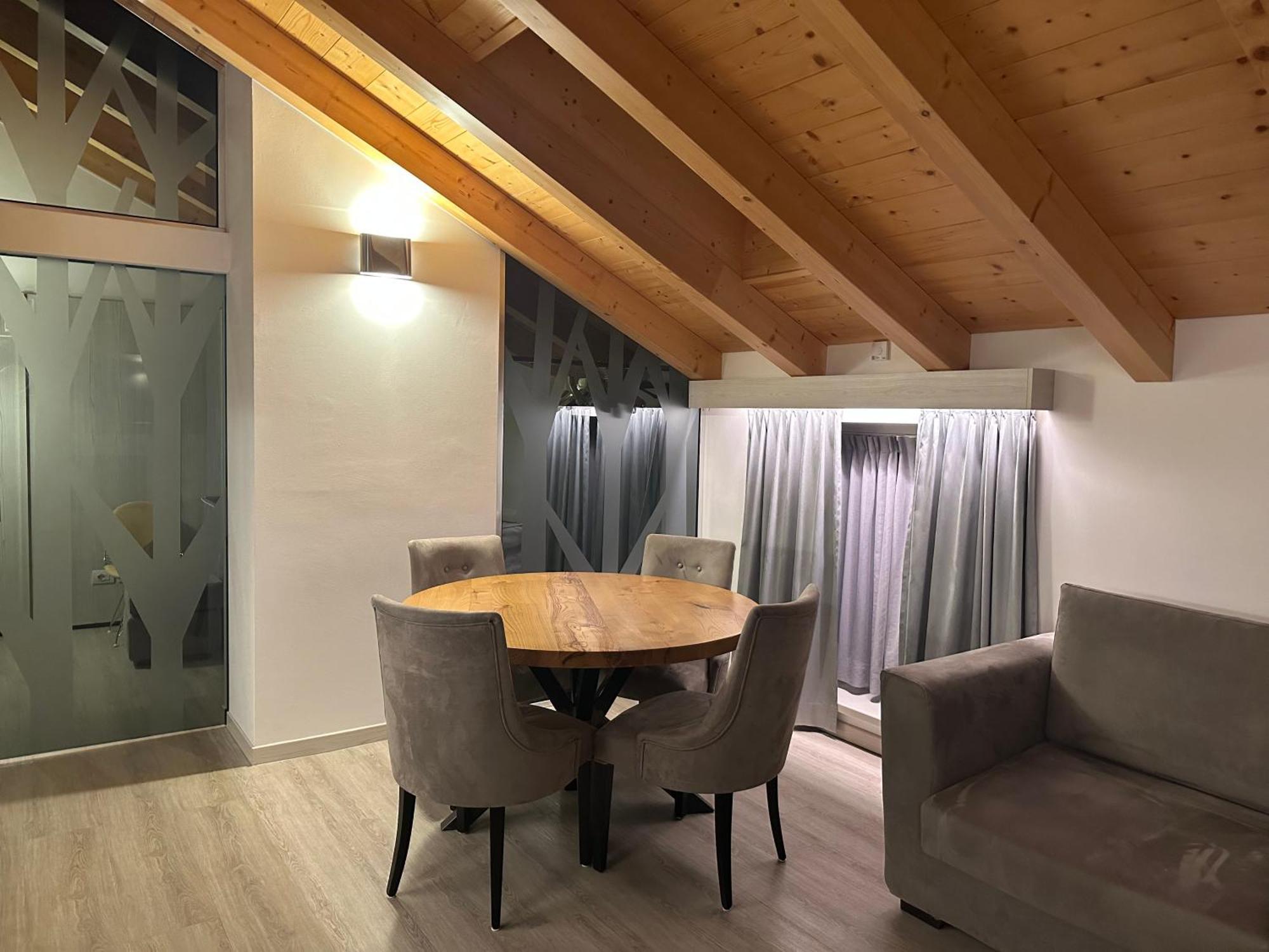 Rosensuite La Residenza Del Rosengarten بينْسولُ المظهر الخارجي الصورة