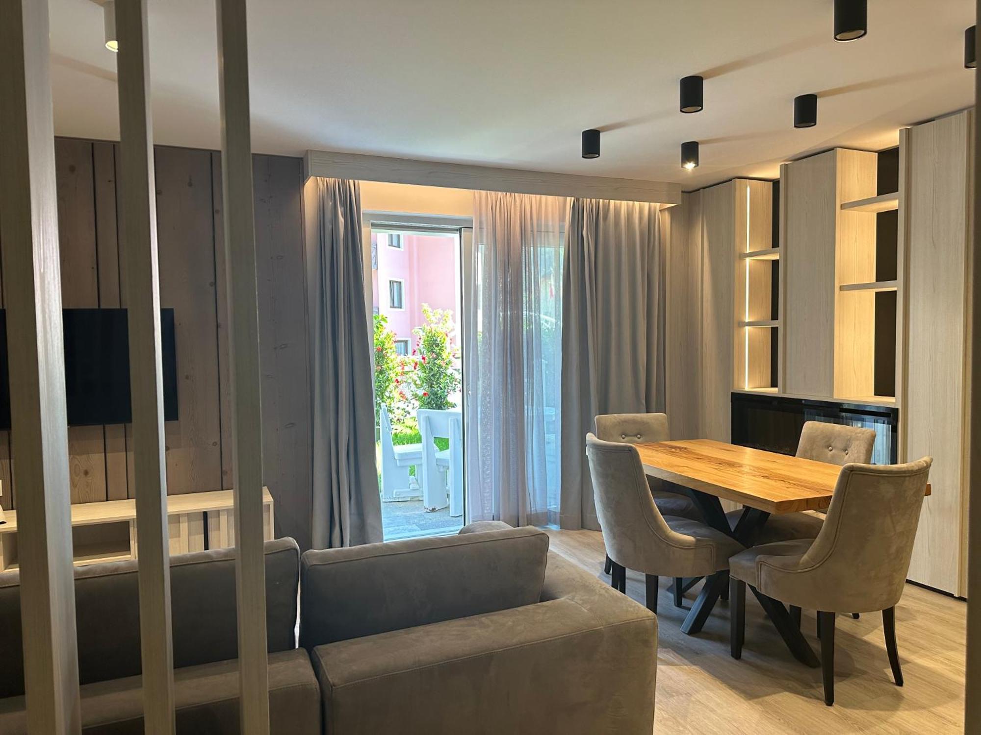 Rosensuite La Residenza Del Rosengarten بينْسولُ المظهر الخارجي الصورة