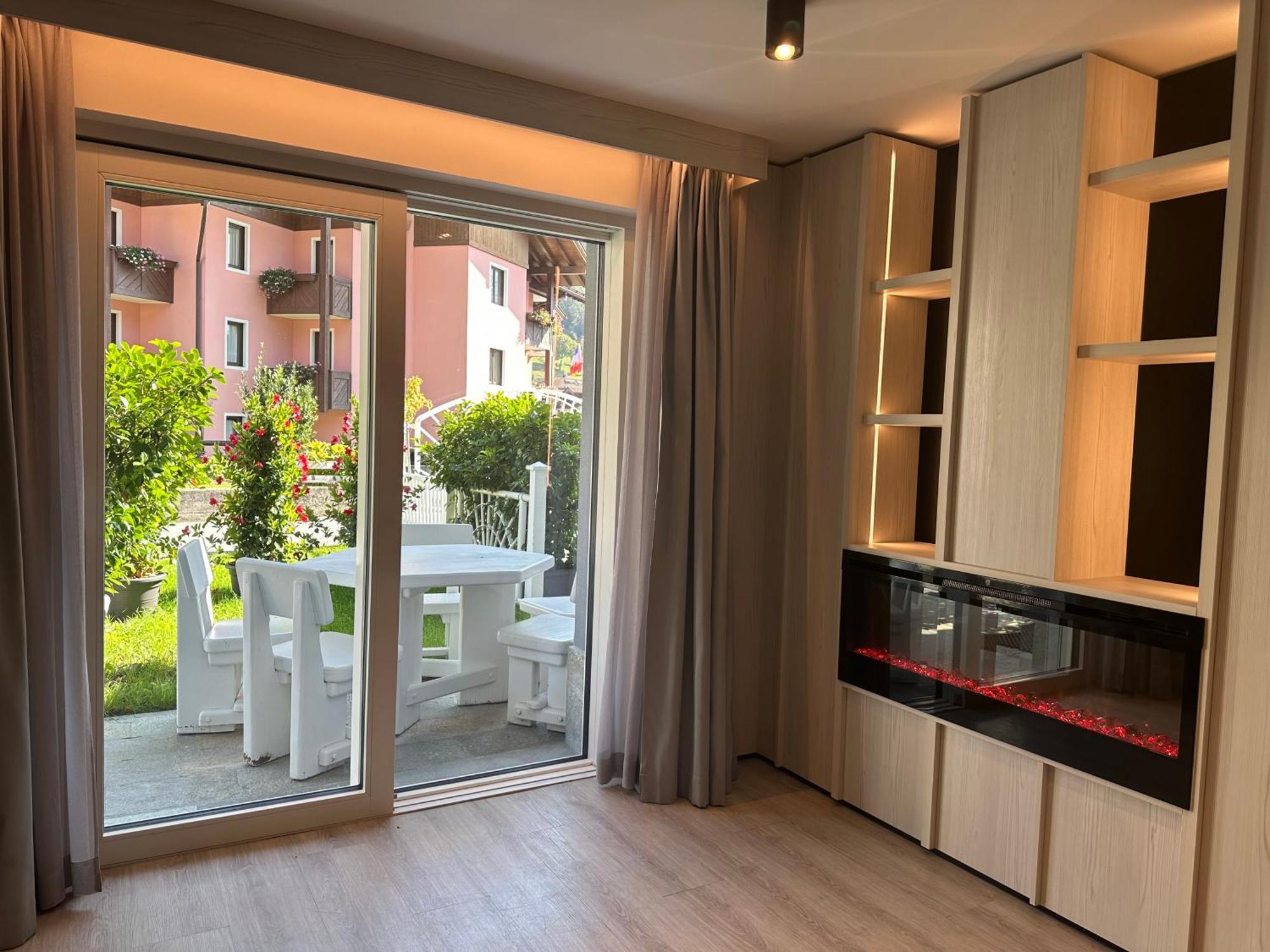 Rosensuite La Residenza Del Rosengarten بينْسولُ المظهر الخارجي الصورة